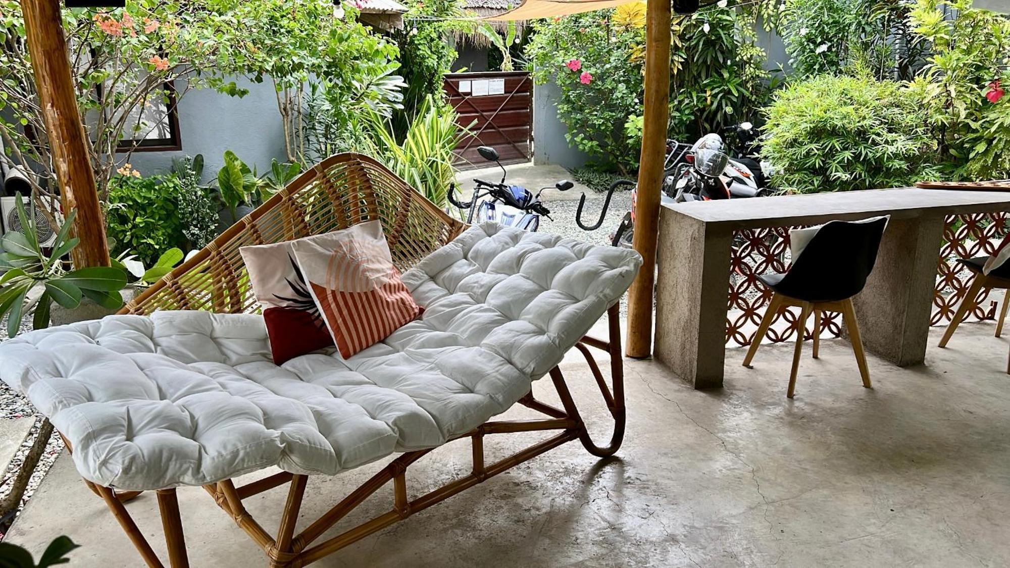 ג'נרל לונה Yay Lodge Siargao, Private Room 1 With Ac & Hot Shower And Fast Starlink Wifi מראה חיצוני תמונה